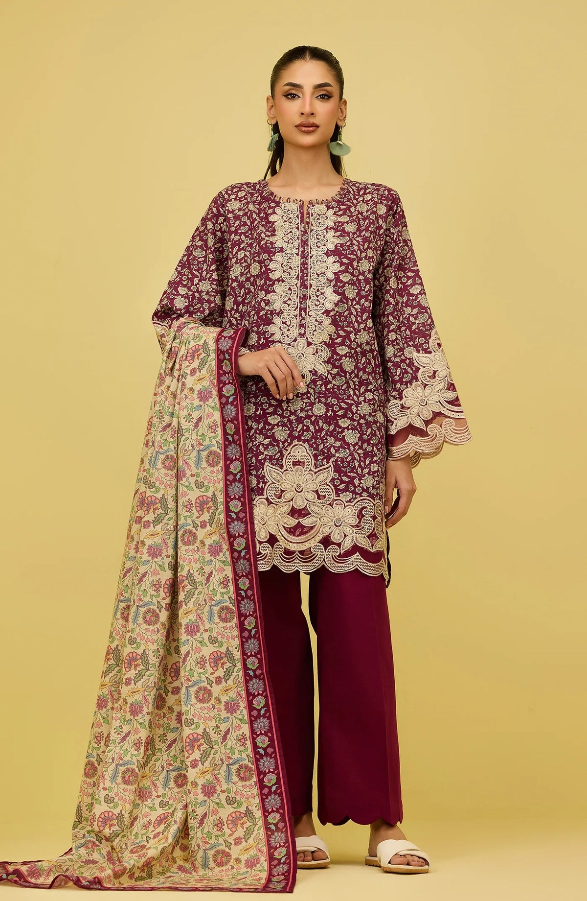 Unstitched | 3 Piece Khaddar Embroidered